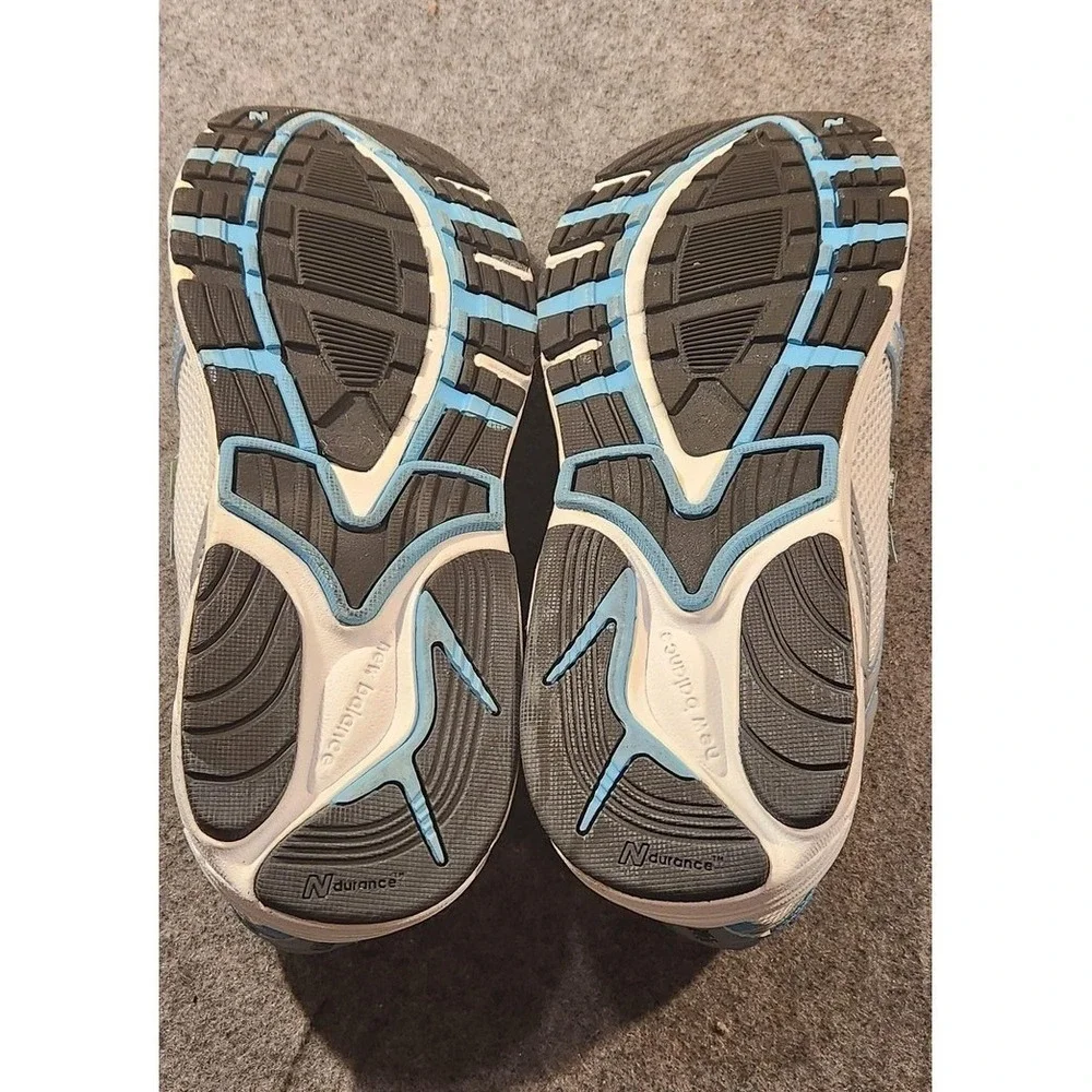 New Balance 880 Running Shoes Womens Size 9.5 White‎ Blue Mesh Athletic Sneakers